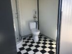 Sanitärcontainer mit Dusche 2x2 m – Bild 11