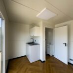 Containerhaus Büro 6×3 Meter Modell Stockholm mit Sanitäranlagen und Küche – Bild 8