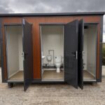 Sanitärcontainer Pavillon WC mit Dreifachkabine