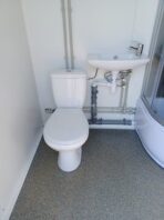 Sanitärcontainer WC Dusche mit Heizkessel und Kippfenster – Bild 12