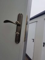 Sanitäranhänger mit Doppeltoilette 3,50x2 m 750 kg – Bild 11