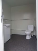 Sanitäranhänger mit Doppeltoilette 3,50x2 m 750 kg – Bild 12