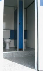 Sanitäranhänger 4 Toiletten 4 Urinale 2 Waschbecken – Bild 3
