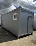 Sanitärcontainer 6,06x2,44 m 2 Duschen 2 WC 2 Urinale 5 Waschbecken