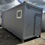 Sanitärcontainer 6,06x2,44 m 2 Duschen 2 WC 2 Urinale 5 Waschbecken