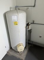 Sanitärcontainer 6,06x2,44 m 2 Duschen 2 WC 2 Urinale 5 Waschbecken – Bild 12